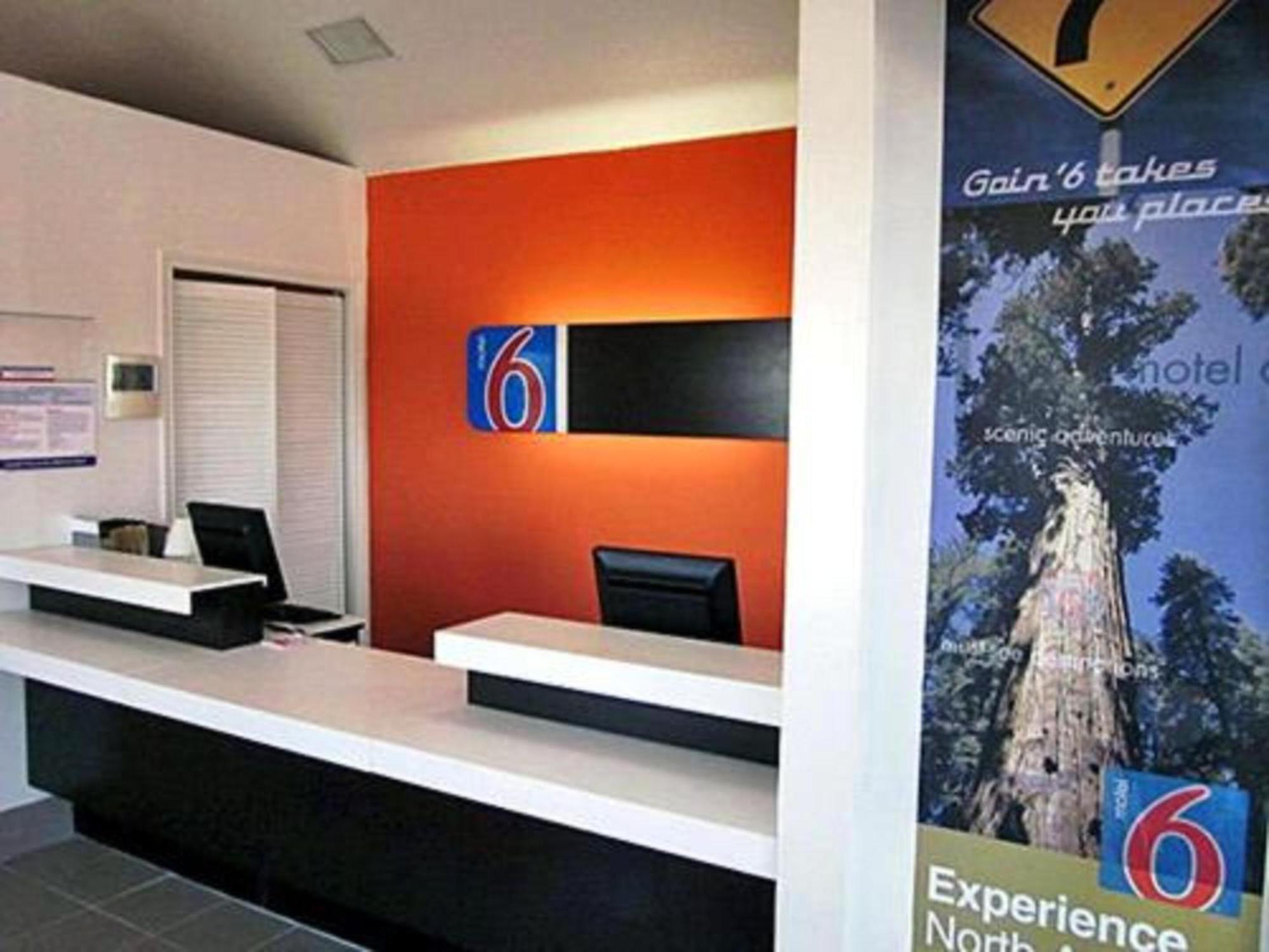 Motel 6 Seguin Tx Exterior photo